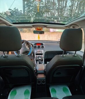 Peugeot 308 kombi SW "Panorama", 1.6 HDI, 7-miestny, 85 kW - 11