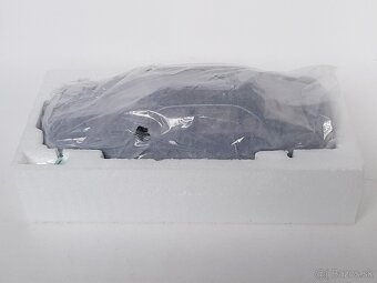 1:18 - BMW 750iL / e38 - OttOmobile - 1:18 - 11
