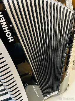 Predám akordeón HOHNER VENTURA IV 96 BAS- špičkový akordeón - 11