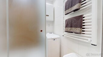 Moderné mestské bývanie – zariadený 2-izbový byt na prenájom - 11
