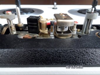 Kotúčový magnetofón SONY TC-270 - 11