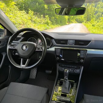 Škoda Superb 2.0 TDi DSG - 11