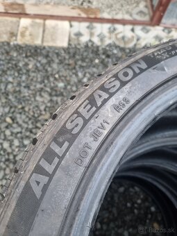 245/40 R19 98Y celoročné pneumatiky - 11
