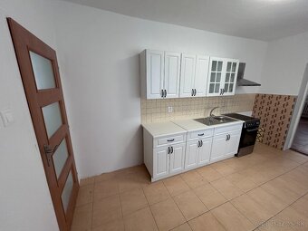 Veľký rodinný dom na predaj - Kysucké Nové Mesto - Ochodnica - 11