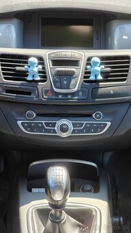 Renault Laguna 3 Grandtour Facelift - 11