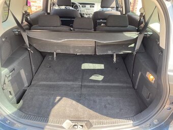 MAZDA 5 1.8i, 85 kW, 6-st.manuál, 7- miestne, r.v. 2011 - 11