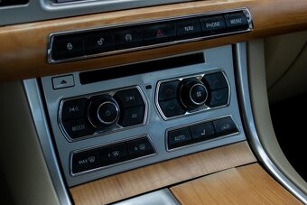 Jaguar XF 2.2D Premium Luxury - 11