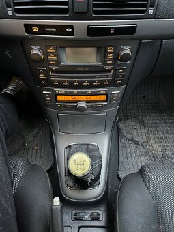 Toyota Avensis Combi 2.0d 93kw - 11