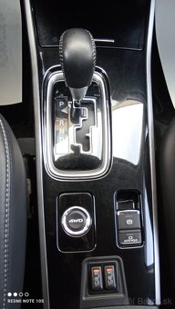MITSUBISHI OUTLANDER 2,0 MIVEC  4WD CVT  SPIRIT - 11