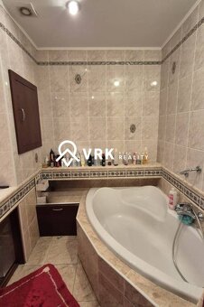 DVOJGENERAČNÝ 4 IZBOVÝ BYT S 2 LOGGIAMI, Pekinská, sídlisko  - 11