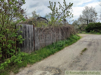 Pozemok 766 m2 so starším domom 55m2 so začatou rekonštruk - 11