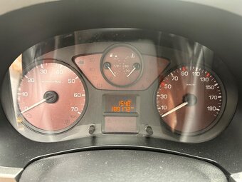 Predám Citroen Berlingo 2011 1.6i 88kw naj.189000km - 11
