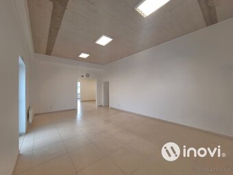 Obchodné priestory v centre moderného bývania R11 - 11