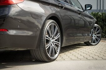 BMW Rad 5 530d xDrive Luxury /AJ NA SPLÁTKY/ - 11