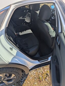 KIA XCeed 1.5 T-GDi GOLD Hatchback Manuál - 11