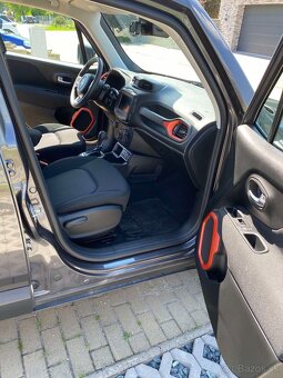Jeep Renegade - 11