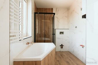 BYTOVÝ DOM - Topoľčany, Tovarnícka ul. - 11