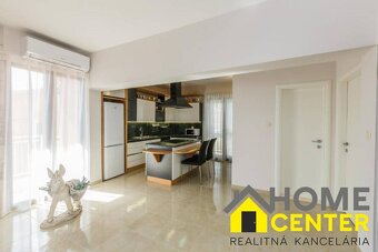 Nádherný dom /420 m²/ s bazénom a výhľadom na more, Dalmátsk - 11