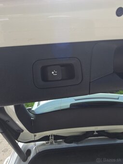 Mercedes-Benz  B200d Progressive - 11