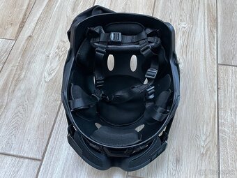 Airsoft výbava – AR-15 QD Platinum (takmer nová) - 11