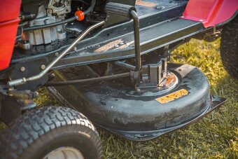 traktorová kosačka MTD - 11