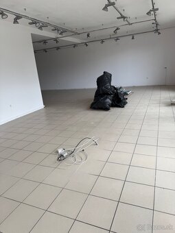 🧹 Profesionálne upratovacie služby – Bratislava a okolie 🏠🏢 - 11