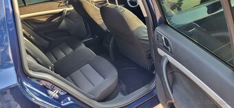 ŠKODA OCTAVIA COMBI II 1.9TDI DSG ELEGANCE - 11