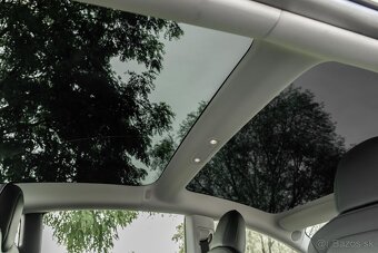 Tesla Model 3 239kw SR+ 60KWH Premium Connectivity, odpočet - 11