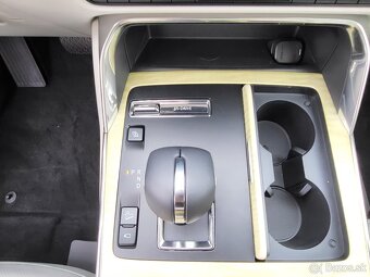 Mazda CX-60 2.5l PHEV TAKUMI ODPOČET DPH - ZĽAVA 30.9% - 11