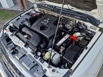 Mitsubishi Pajero 3.2D-ID LWB 4x4 190k A/T 7-Miest. (diesel) - 11