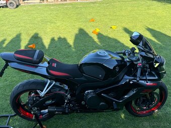 Suzuki Gsxr 750 K7 - 11