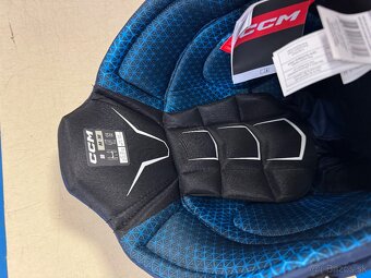 UPLNE NOVA ELITE POLOPROFI AZ PROFI VYSTROJ CCM JETSPEED 880 - 11