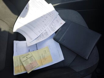 Volkswagen Passat B7 2.0TDi rok 2012 - 11