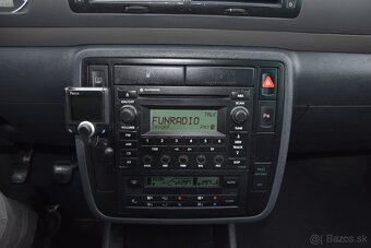 Volkswagen Sharan 2.0 TDI Comfortline - 11