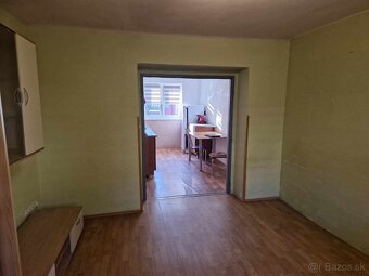 Na predaj 2 izbový byt po rekonštrukcii v meste Handlová. - 11