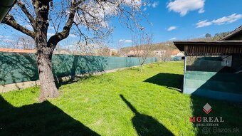 Na predaj rodinný dom vo V. Uherciach – pozemok 853 m2 – rek - 11