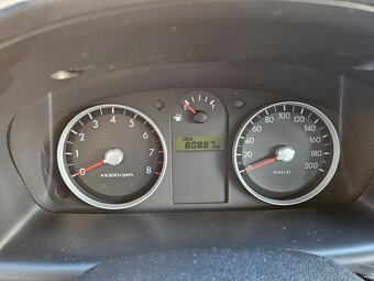 Hyundai getz 1,1 benzín - 11