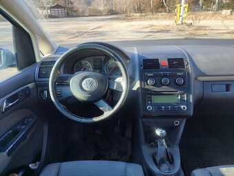 Volkswagen Touran 1.9tdi - 11