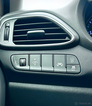 Hyundai i30 CW Kombi 1.4 T-GDi Slovensko - 11