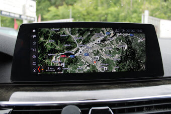 BMW Rad 5 Touring 540d xDrive A/T, 235kW , A8 , M-PACKET - 11