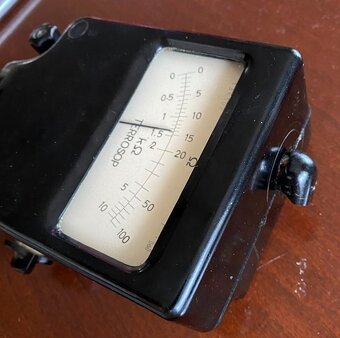 BAROMETER,  stolové hodiny, Bunsenov kahanec, pásmo - 11