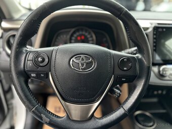 Toyota RAV4 2.2 l D-4D Premium - 11