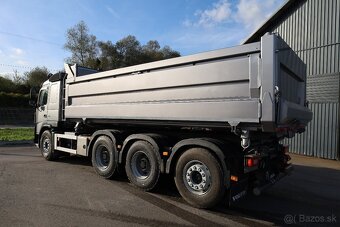 Volvo FMX 500 Strieborný - 11