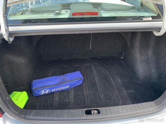 Hyundai Accent 1.4i, 71KW - 11