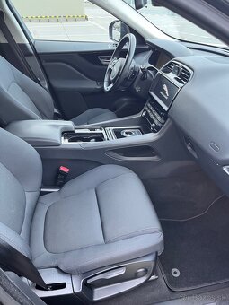 Jaguar F-Pace Combi 132kw Automat - 11
