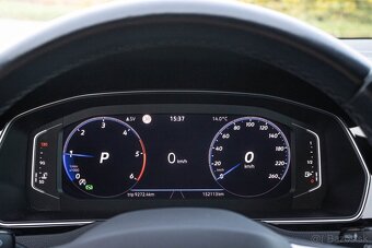 Volkswagen Passat Variant 2.0 TDI Elegance DSG - 11