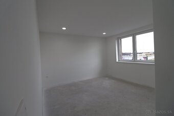 5-izbový  poschodový dvojdom v širšom centre mesta - 11