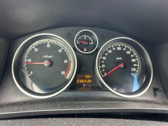 Opel zafira - 11
