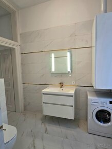PRENÁJOM staromestský byt / kancelária /ateliér Bratislava I - 11