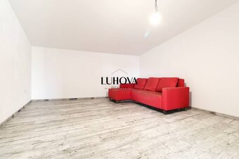 RD v centre obce Beluša – ideálne bývanie aj podnikateľská p - 11